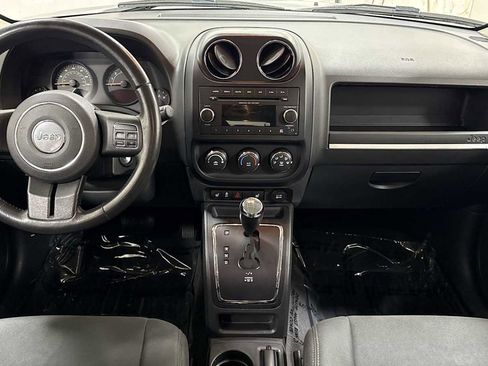Used 2014 Jeep Patriot Latitude image 24