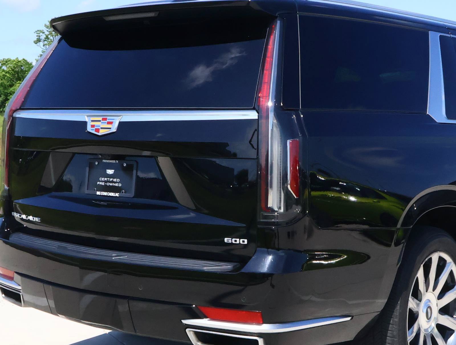 Certified 2024 Cadillac Escalade ESV Premium Luxury Platinum AWD/4WD image 11