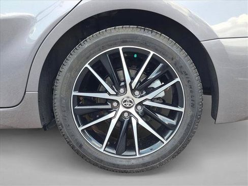 Used 2021 Toyota Camry SE FWD image 21