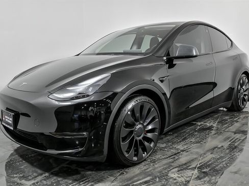 Used 2023 Tesla Model Y Long Range image 5