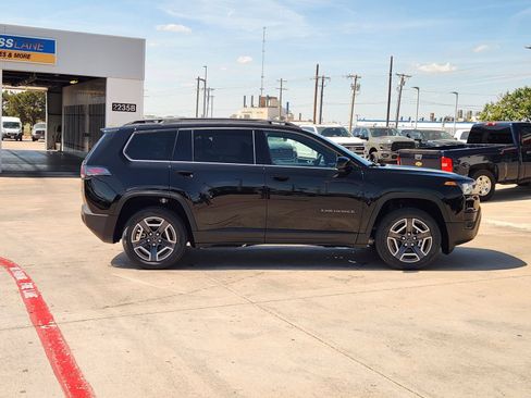 New 2026 Jeep Cherokee Laredo AWD/4WD image 7