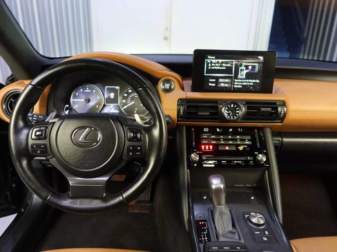 Used 2025 Lexus IS 350 F Sport RWD image 17