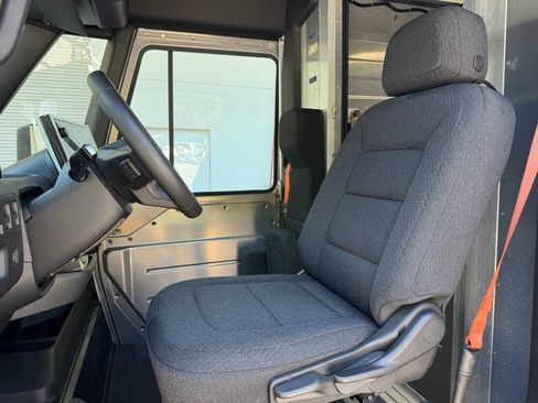 Used 2024 Chevrolet Brightdrop 600 w/ Commercial Equipment Package AWD/4WD image 8