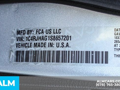 Used 2025 Jeep Grand Cherokee Altitude AWD/4WD image 39