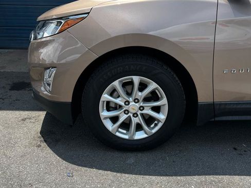 Used 2018 Chevrolet Equinox LS FWD image 2