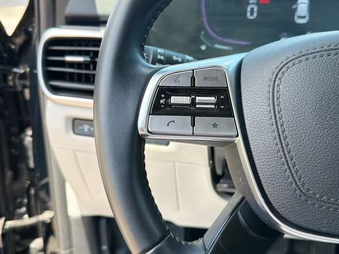 Used 2024 Kia Telluride S FWD image 35