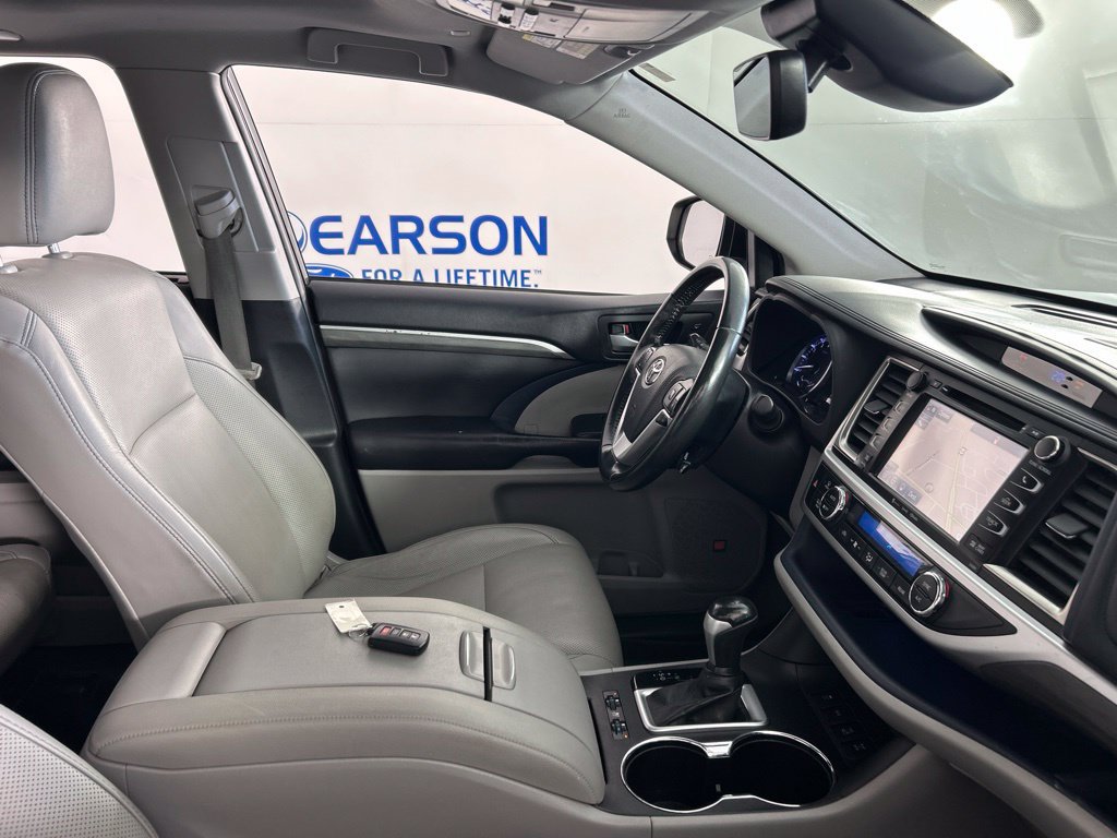 Used 2019 Toyota Highlander Limited AWD/4WD image 21