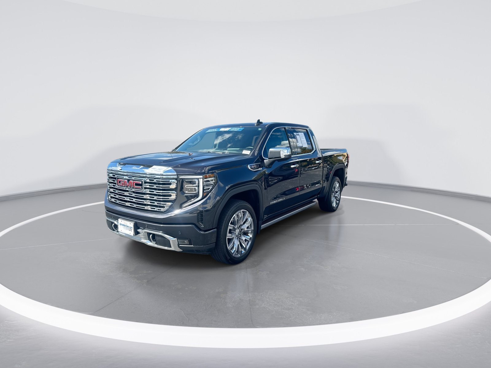 Used 2023 GMC Sierra 1500 Denali w/ Denali Reserve Package AWD/4WD image 5