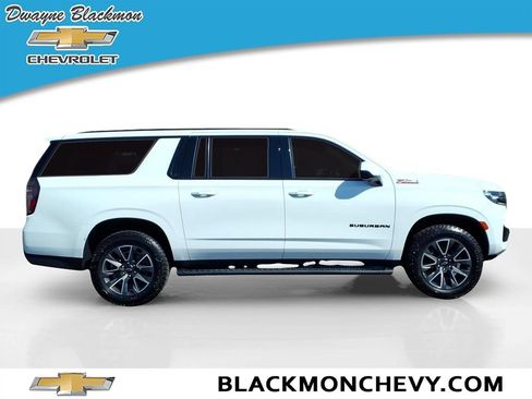 Used 2023 Chevrolet Suburban Z71 AWD/4WD image 2