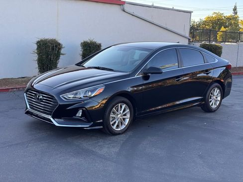 Used 2019 Hyundai Sonata SE FWD image 2