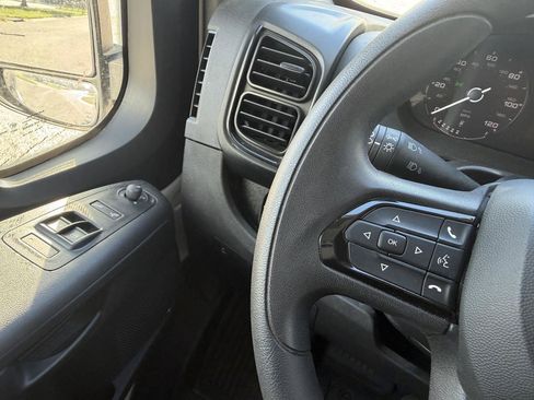 Used 2026 RAM ProMaster 2500 w/ Convenience Group FWD image 16