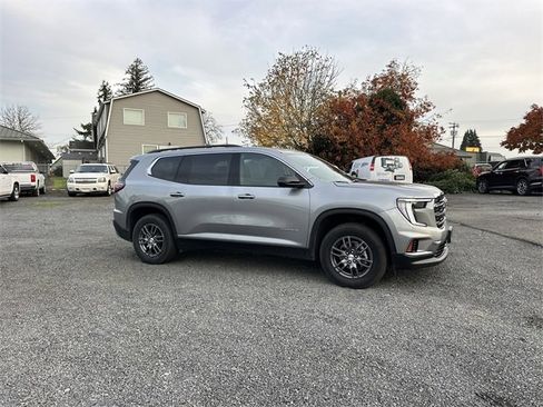 Used 2025 GMC Acadia Elevation image 7