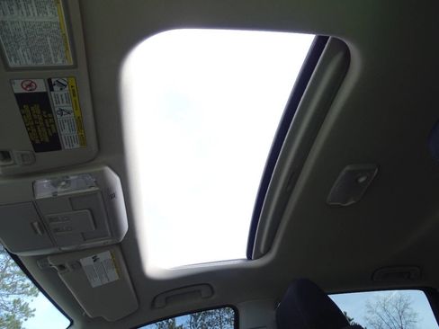 Used 2017 Toyota Tundra SR5 image 13