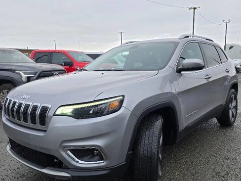 Used 2019 Jeep Cherokee Limited AWD/4WD image 3