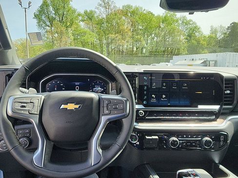 New 2026 Chevrolet Silverado 1500 LTZ w/ Technology Package AWD/4WD image 20