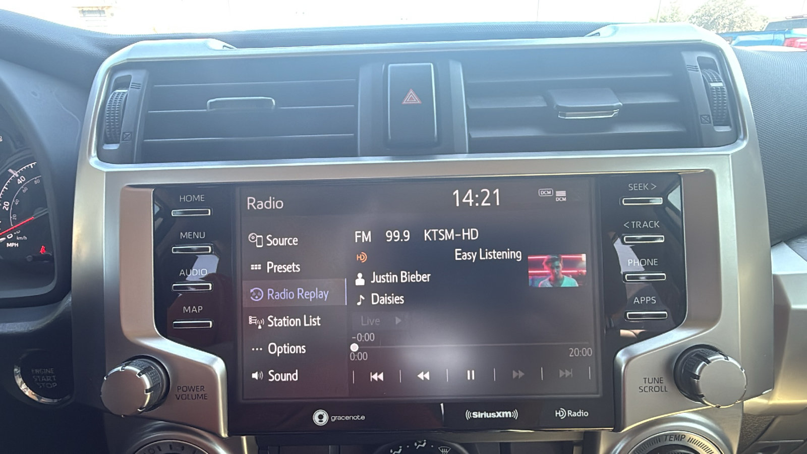 Used 2020 Toyota 4Runner SR5 Premium AWD/4WD image 18