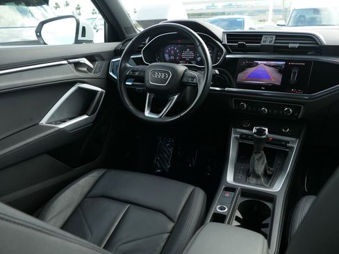 Used 2024 Audi Q3 2.0T Premium image 25