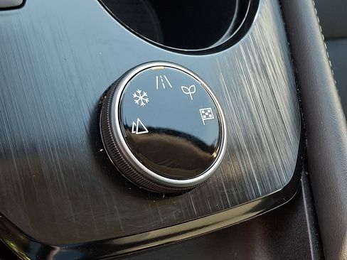 Used 2021 Nissan Rogue SL image 25