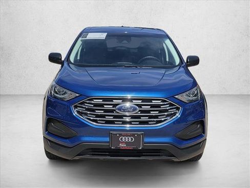 Used 2020 Ford Edge SE image 2