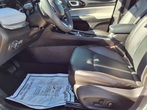 Used 2023 Jeep Compass Limited image 17