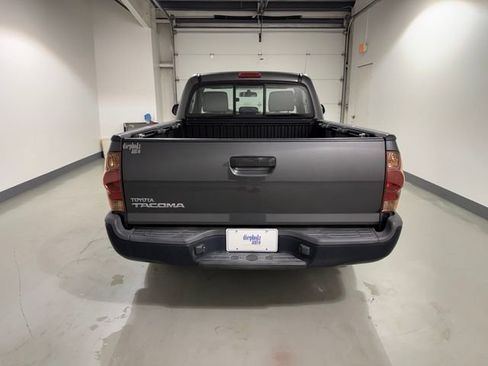 Used 2014 Toyota Tacoma 2WD Regular Cab image 6