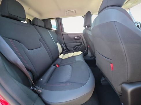 Used 2020 Jeep Renegade Trailhawk w/ Cold Weather Group AWD/4WD image 14
