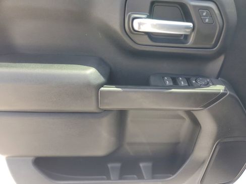 Used 2022 Chevrolet Silverado 1500 Custom image 16