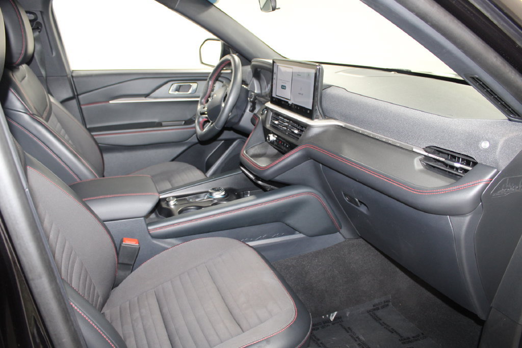 Used 2025 Ford Explorer ST-Line AWD/4WD image 23