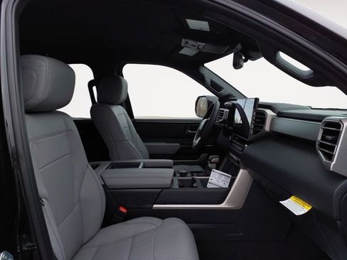 New 2026 Toyota Tundra Limited AWD/4WD image 15