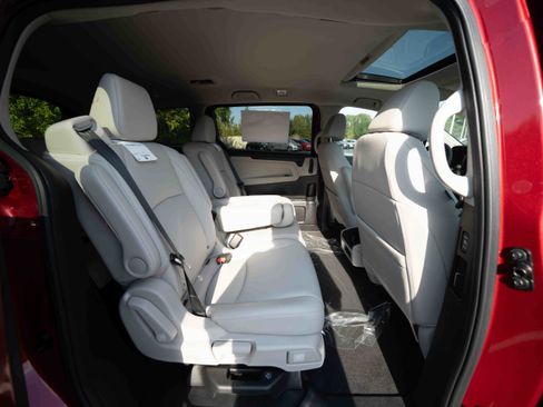 New 2026 Honda Odyssey EX-L image 25