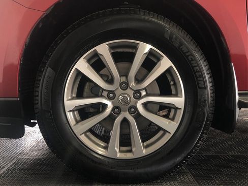 Used 2016 Nissan Pathfinder SV w/ SV Cold Weather Package image 18