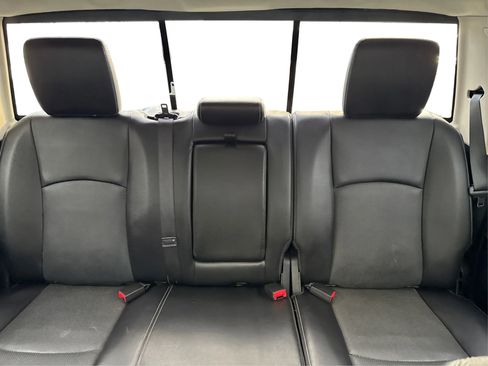 Used 2015 RAM 1500 Laramie w/ Convenience Group image 17