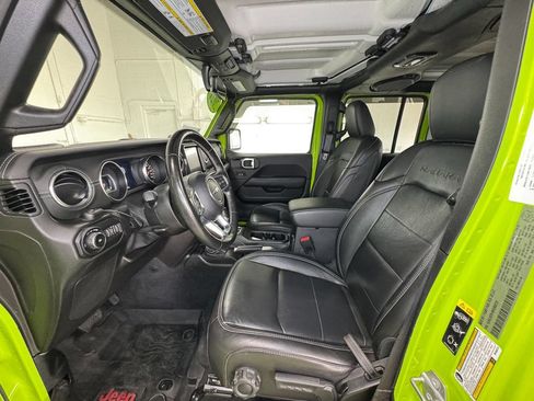 Used 2021 Jeep Wrangler Unlimited Sahara w/ Uconnect 4C Nav & Sound Group AWD/4WD image 12