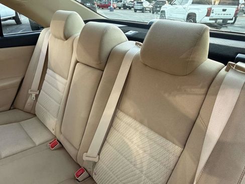 Used 2017 Toyota Camry LE FWD image 25
