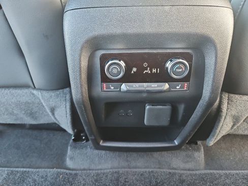 New 2026 Buick Enclave Avenir image 25