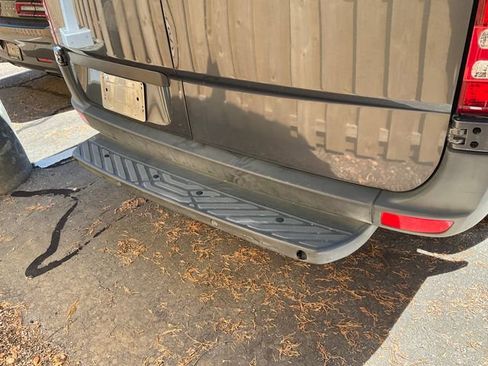 Used 2014 Mercedes-Benz Sprinter 2500 image 7