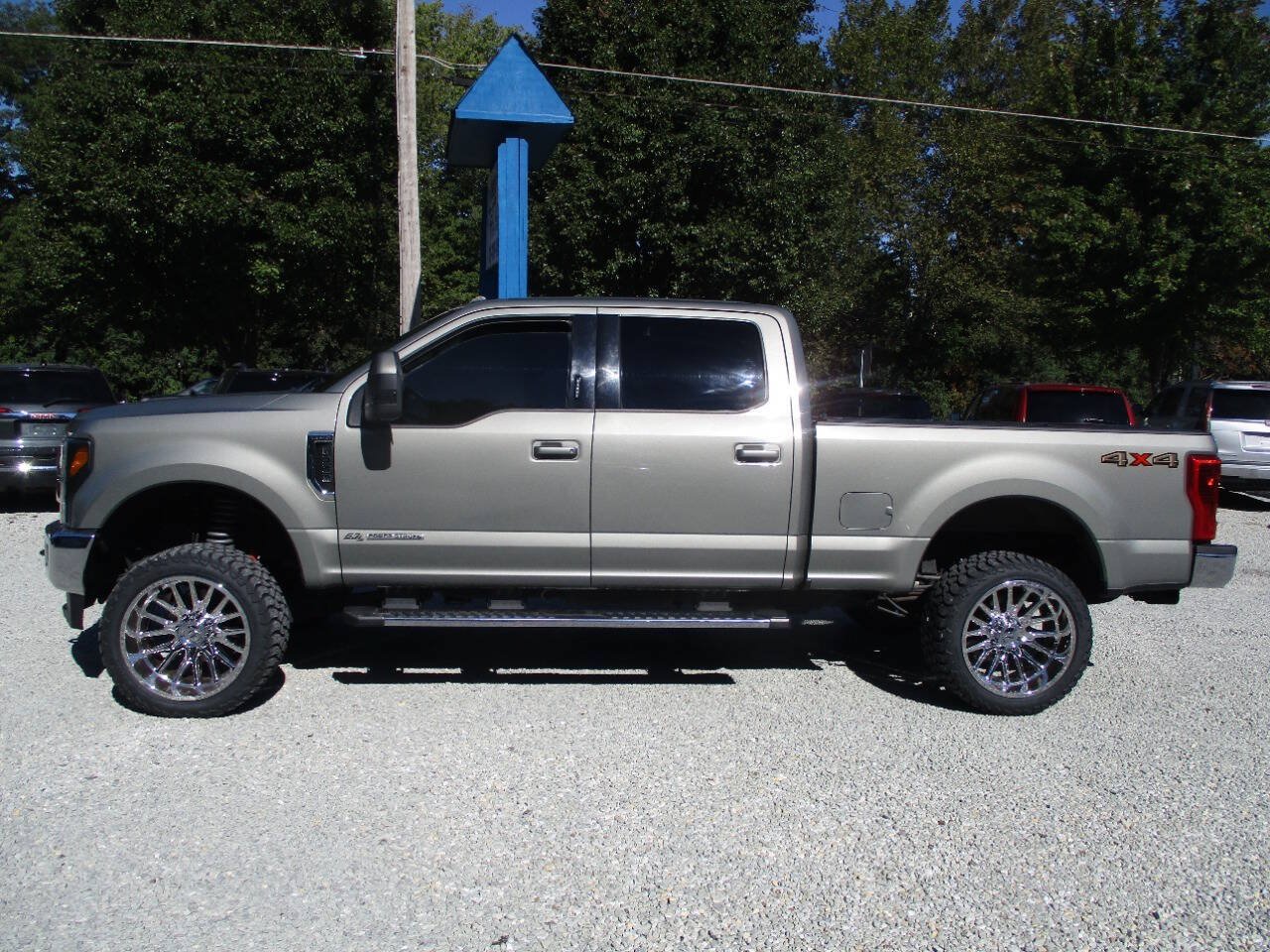 Used 2019 Ford F350 Lariat w/ Camper Package AWD/4WD image 2