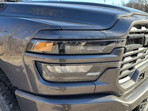 Used 2025 RAM 2500 Big Horn AWD/4WD image 9