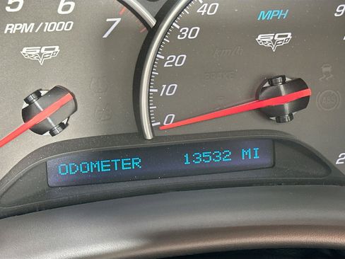 Used 2013 Chevrolet Corvette Convertible image 12