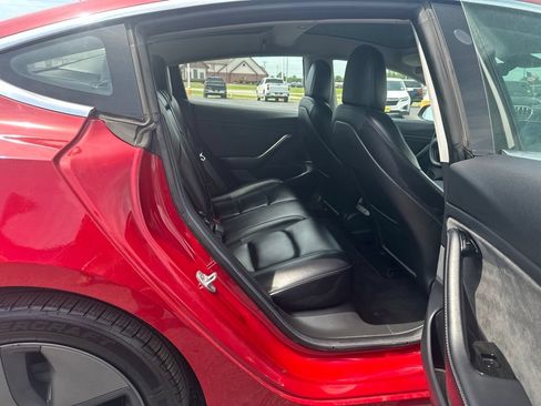 Used 2018 Tesla Model 3 Long Range RWD image 15