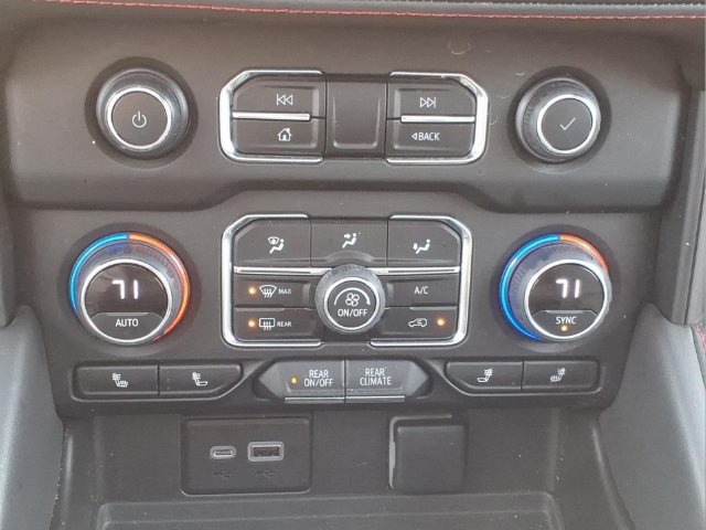 Used 2023 Chevrolet Suburban RST AWD/4WD image 23