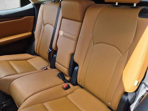 Used 2021 Lexus RX 350L FWD w/ Premium Package image 18