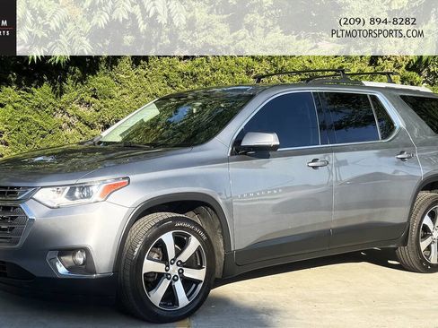 Used 2018 Chevrolet Traverse LT FWD image 1