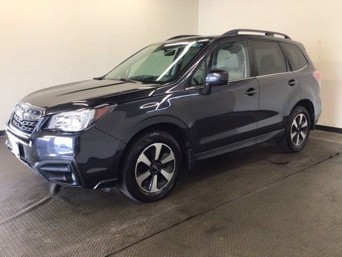 Used 2017 Subaru Forester 2.5i Limited AWD/4WD image 3