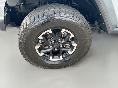 Used 2024 Jeep Wrangler Unlimited Rubicon 4xe AWD/4WD image 32