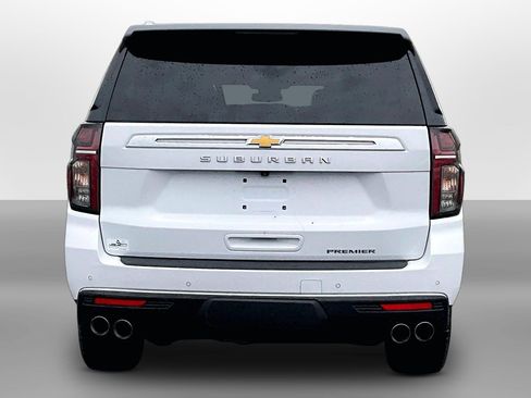 Used 2023 Chevrolet Suburban Premier AWD/4WD image 4