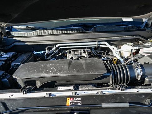 New 2026 Chevrolet Colorado ZR2 w/ Technology Package AWD/4WD image 26