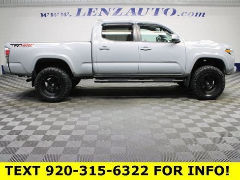 Used 2021 Toyota Tacoma TRD Sport image 3