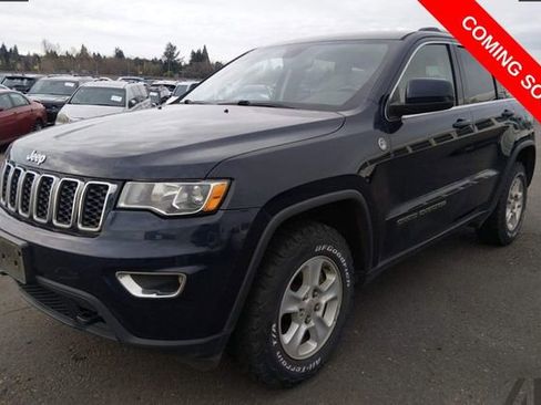 Used 2017 Jeep Grand Cherokee Laredo w/ Quick Order Package 23E image 2