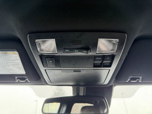 Used 2019 Toyota Tacoma Limited image 27